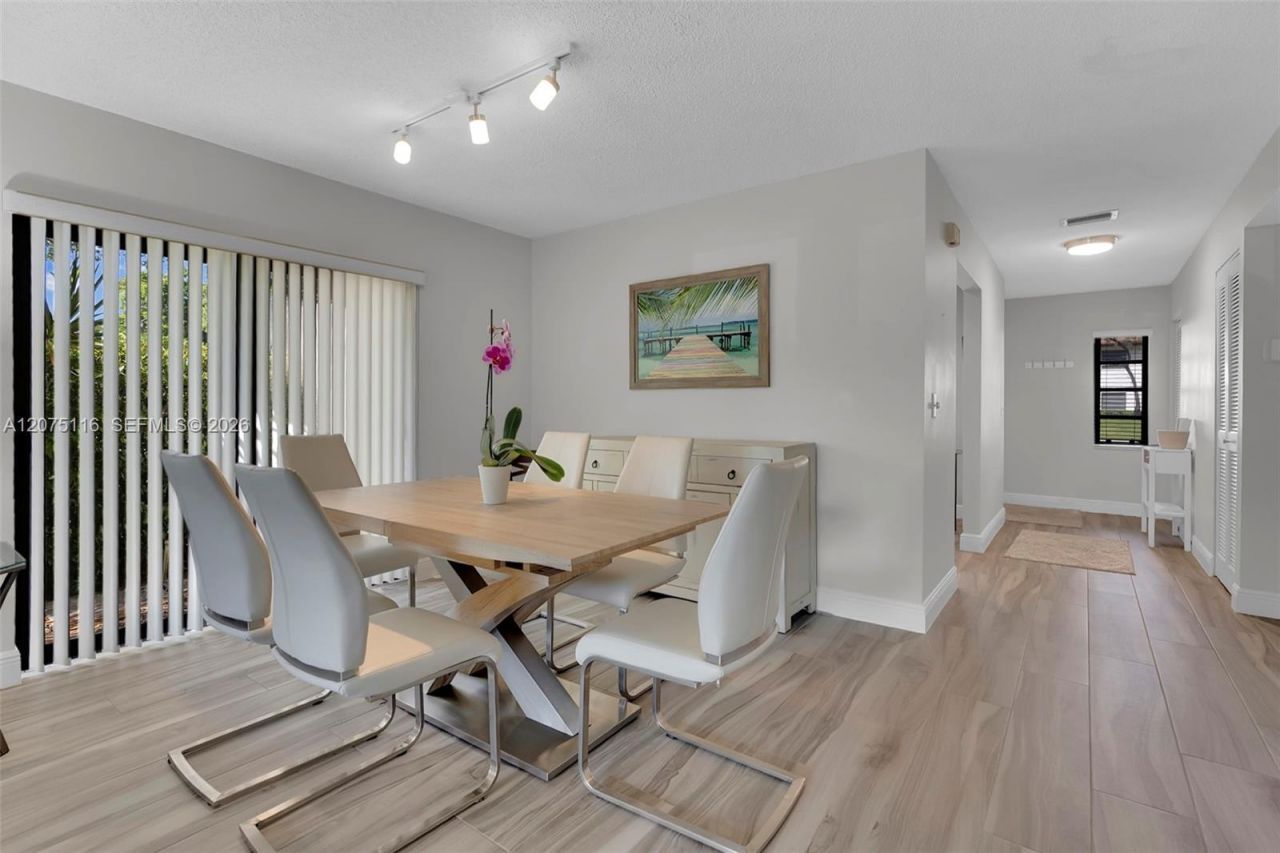 21682 Cypress Rd, Unit 11E, Boca Raton, FL 33433 Photo