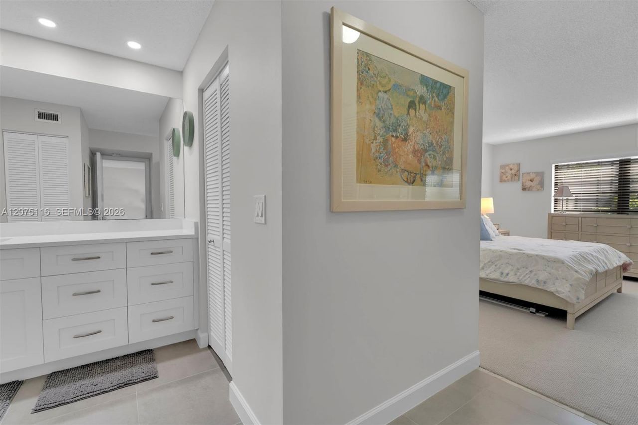 21682 Cypress Rd, Unit 11E, Boca Raton, FL 33433 Photo