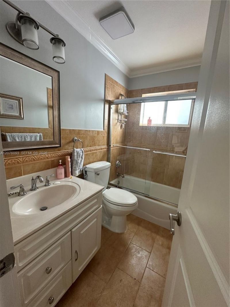 5505 W 14th Ln, Hialeah, FL 33012 Photo