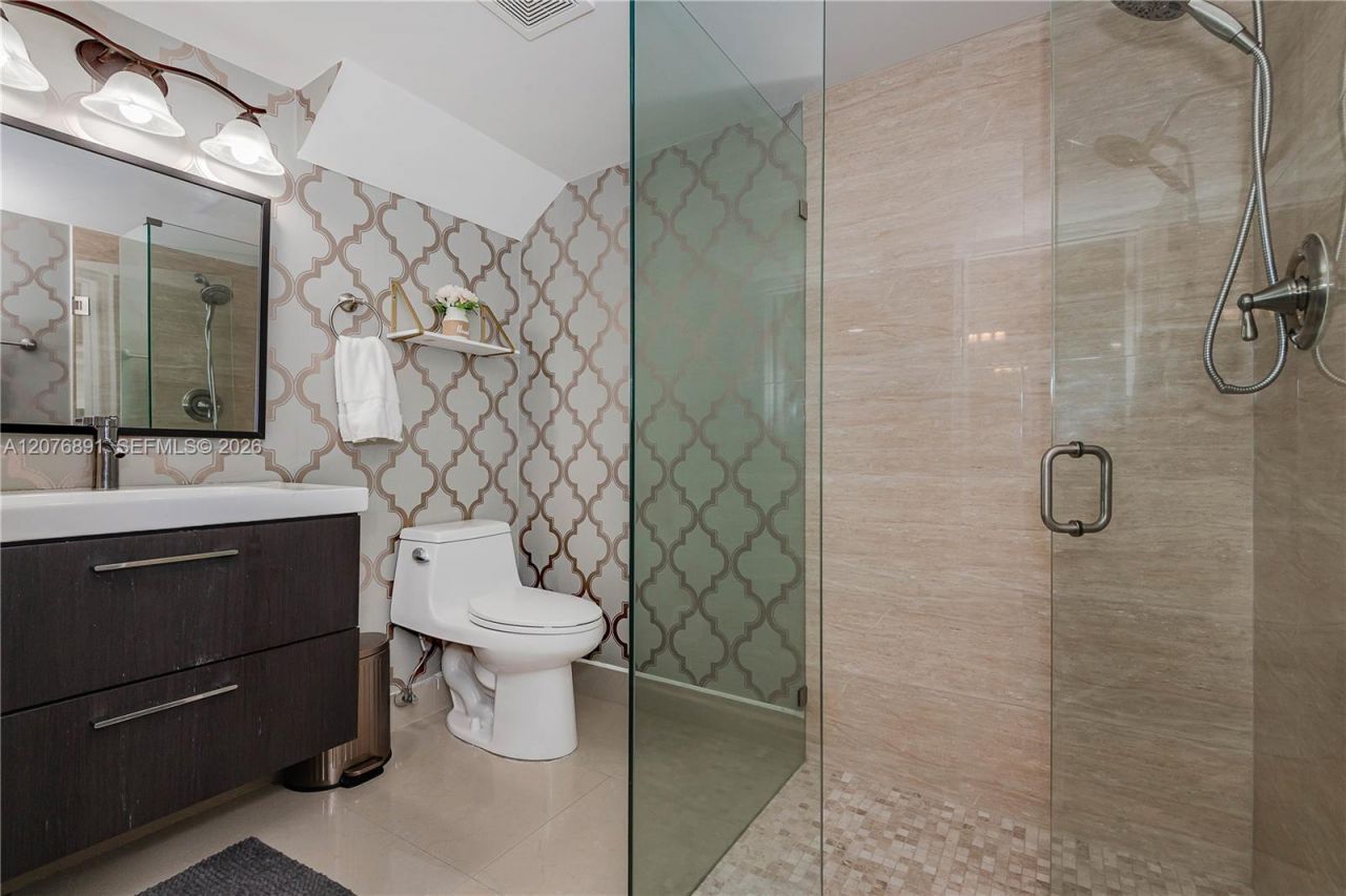 928 NW 106th Ave Cir , Miami, FL 33172 Photo