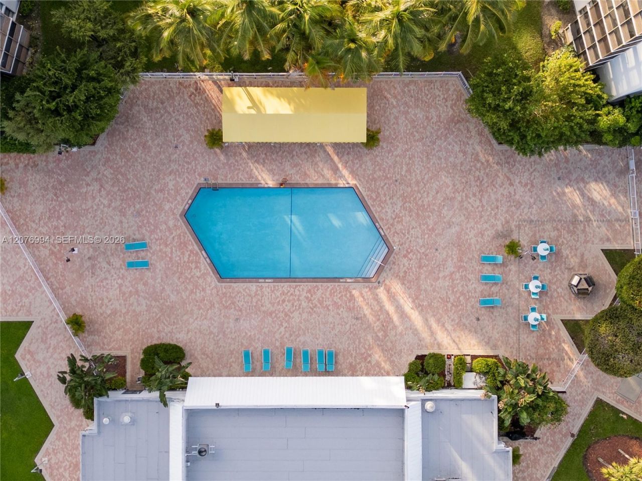 20500 W Country Club Dr , Unit 406, Aventura, FL 33180 Photo