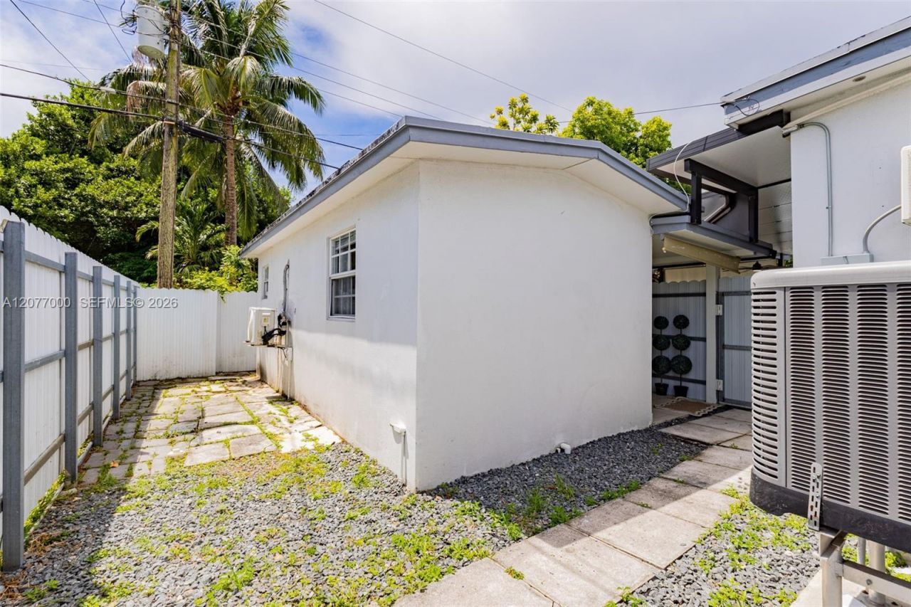 350 W 16th St, Hialeah, FL 33010 Photo