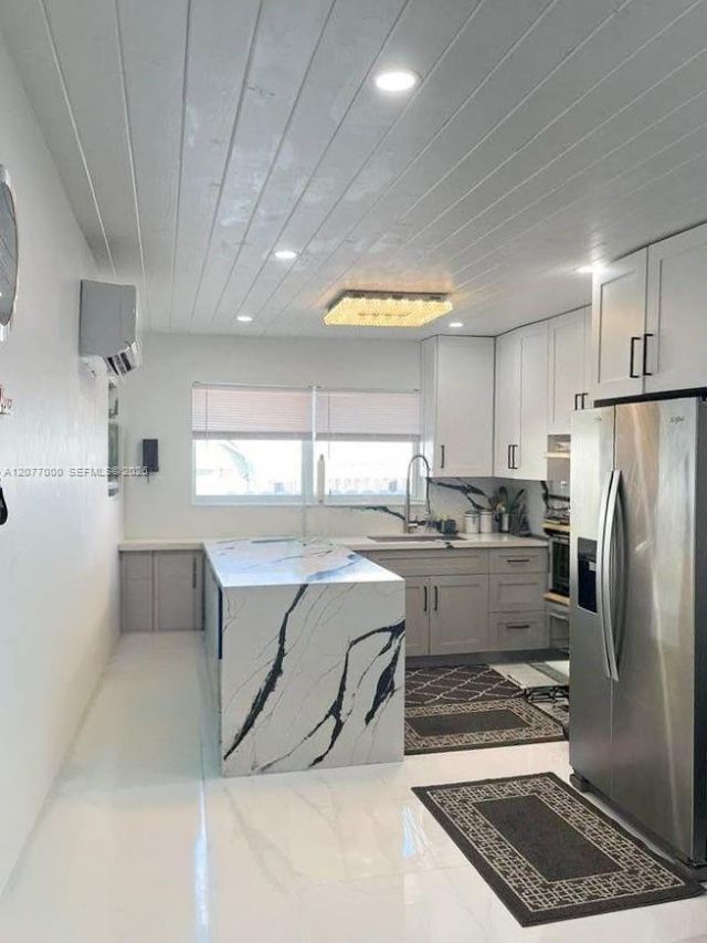 350 W 16th St, Hialeah, FL 33010 Photo
