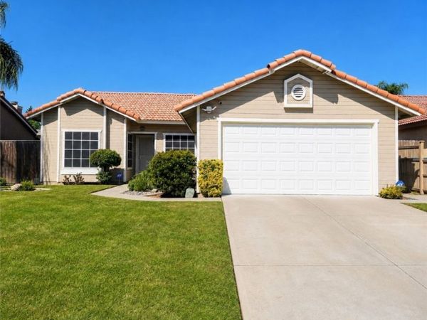 713 Harvest Creek Road, Bakersfield, CA 93312