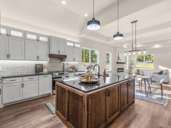 3021 Avenue J, Fort Worth, TX 76105
