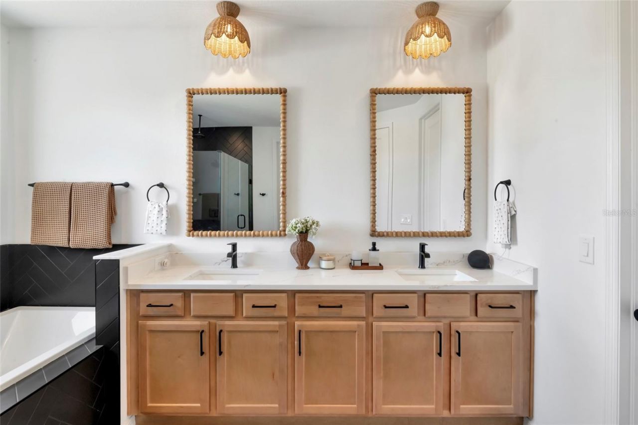 8736 Windlass Cove , Parrish, FL 34219 Photo