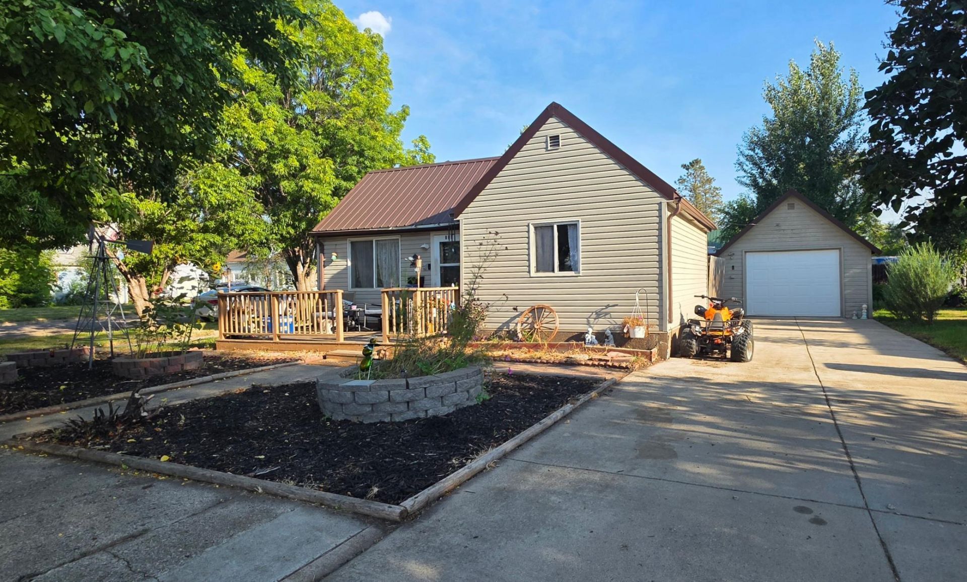 805 4th Street NE primary photo