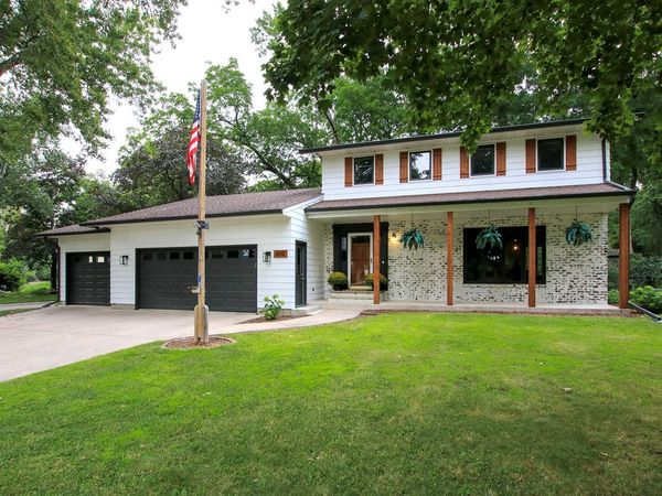 210 Interwood Drive, Glencoe, MN 55336