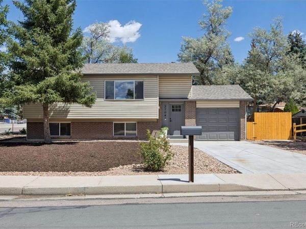 3704 Surrey Lane , Colorado Springs, CO 80918