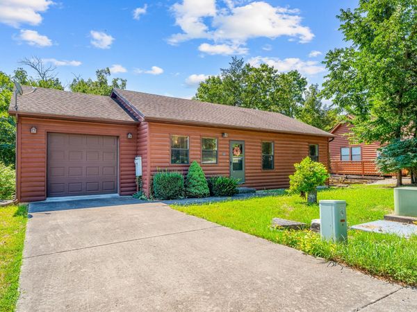 150 Valley Stream Circle , Hollister, MO 65672