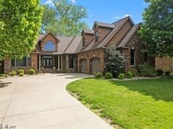 9 Henderson Lane, Williamstown, WV 26187