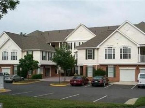 25240 LAKE SHORE SQUARE, Unit 301, CHANTILLY, VA 20152
