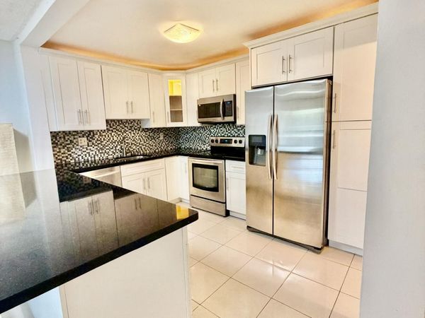 4159 NW 90th Avenue, Unit 204, Coral Springs, FL 33065