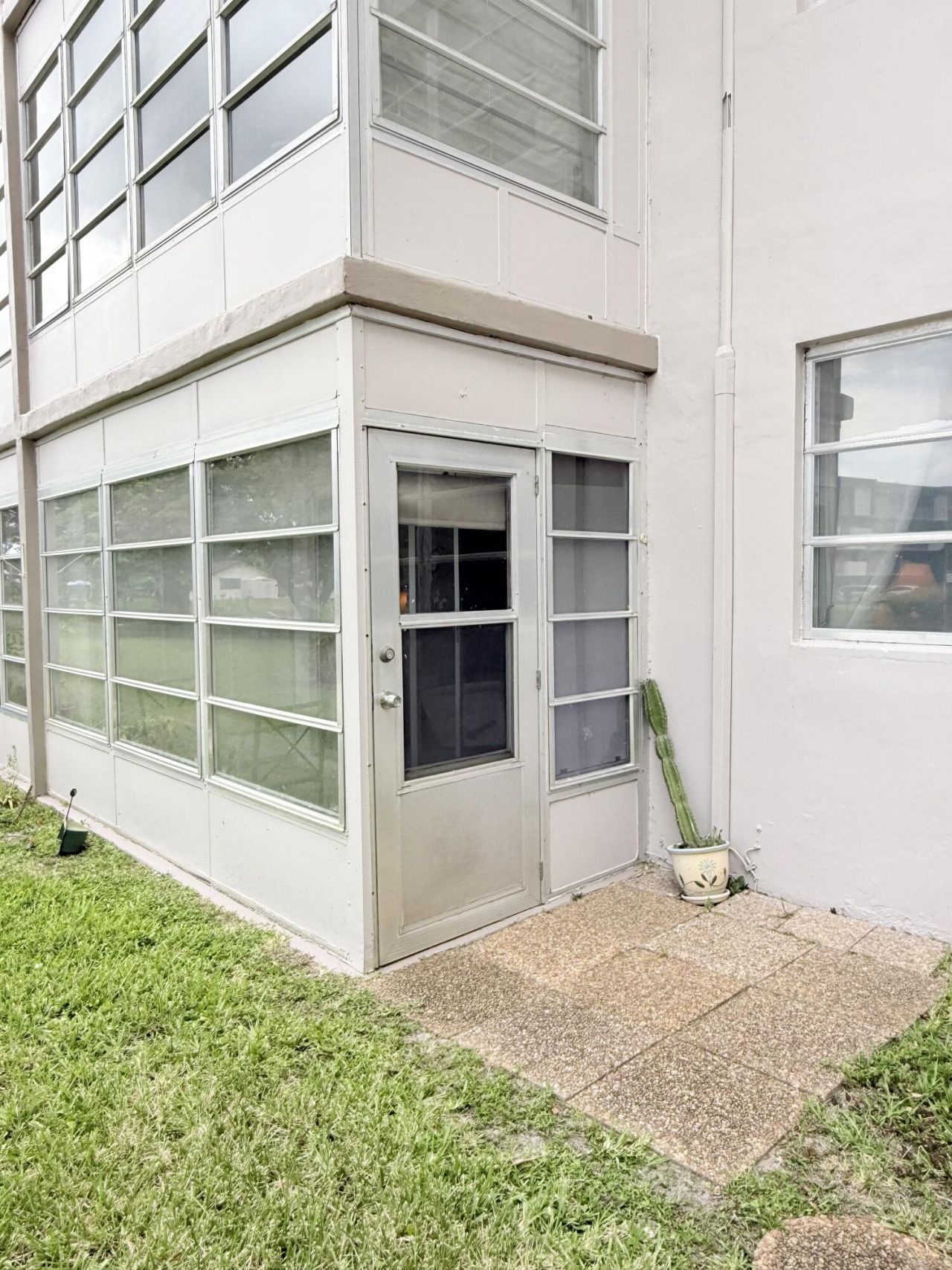 2800 NW 47th Terrace, Unit 106B, Lauderdale Lakes, FL 33313 Photo