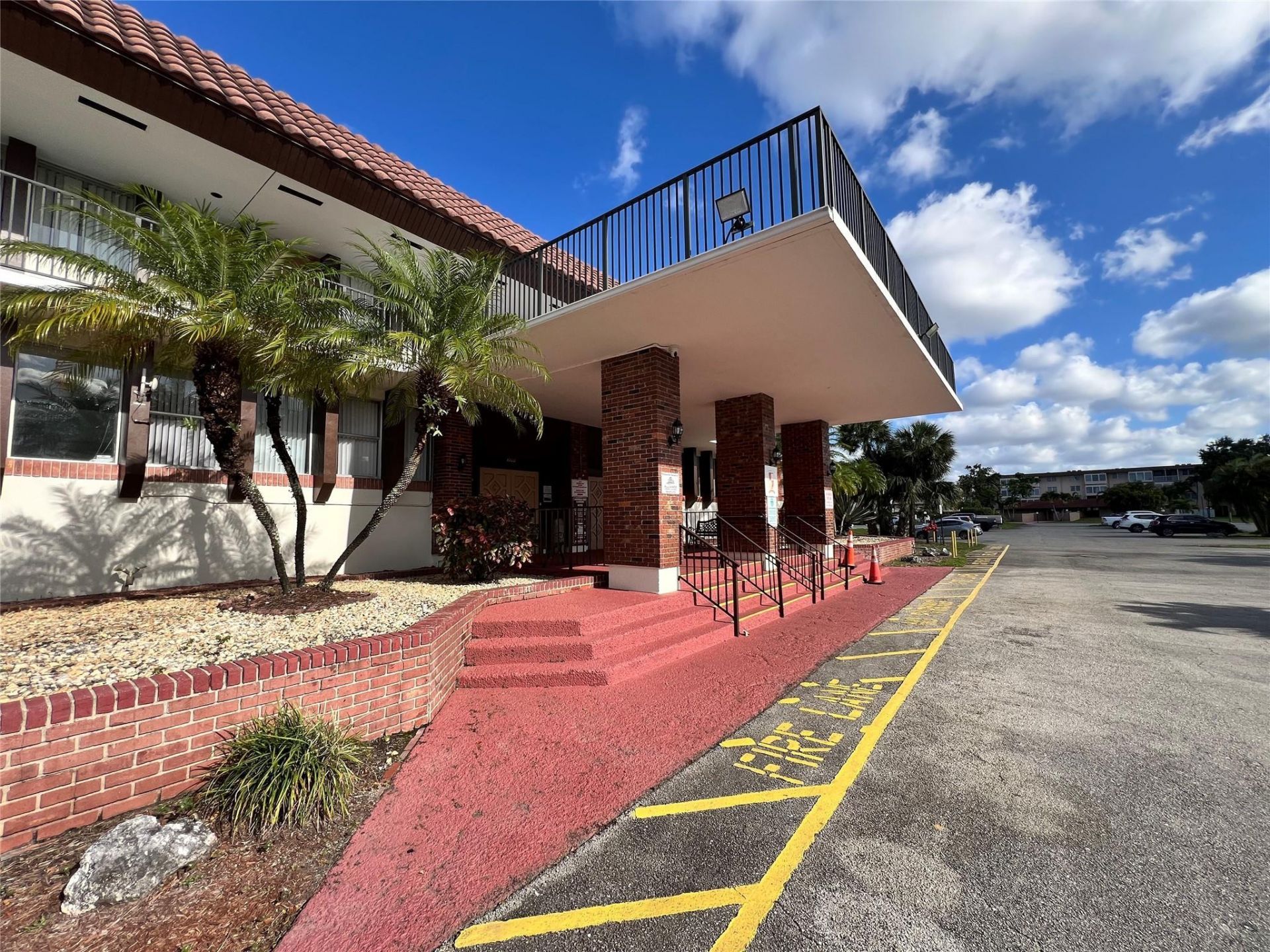 2800 NW 47th Terrace, Unit 106B, Lauderdale Lakes, FL 33313 Photo