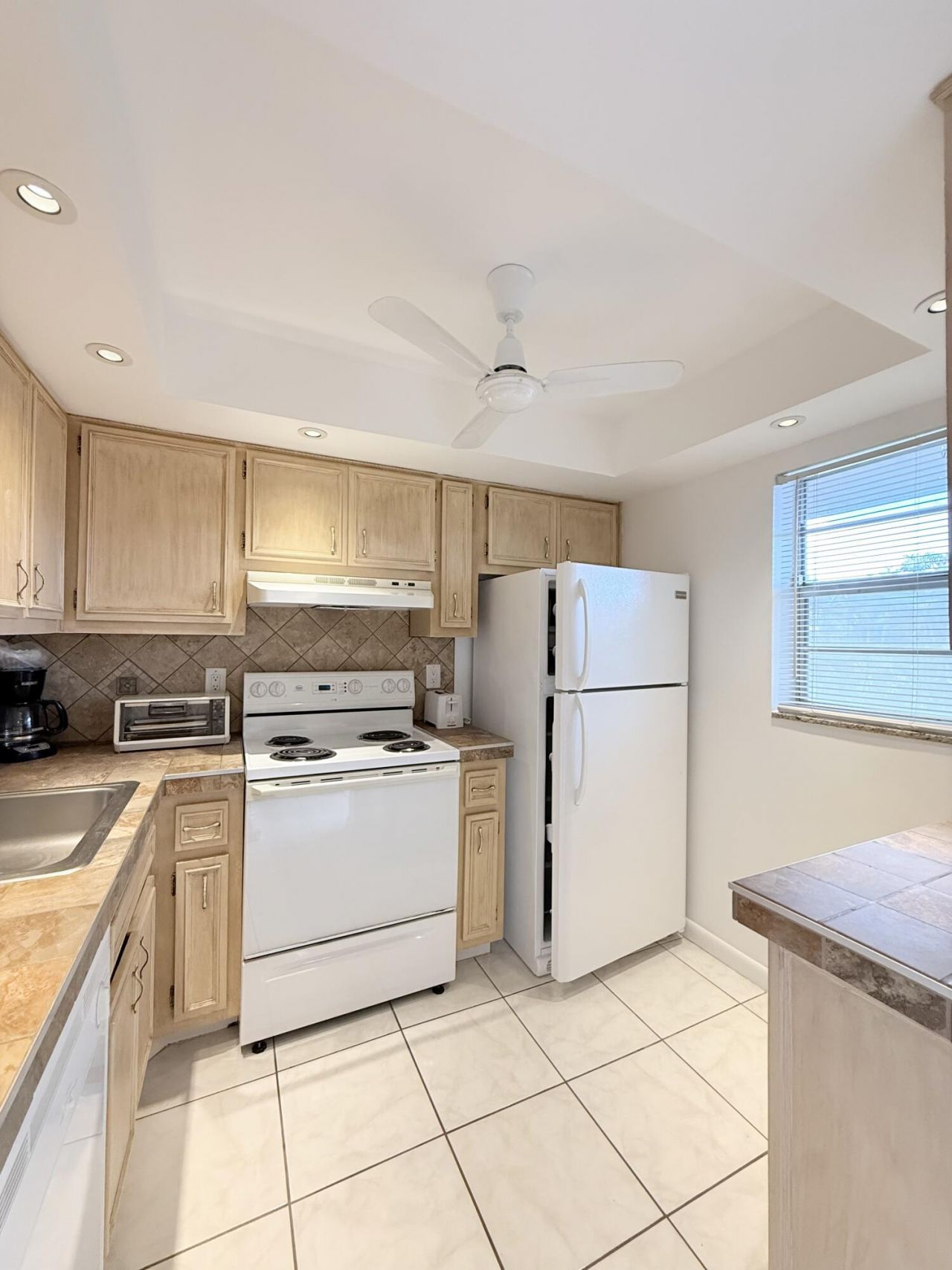 2800 NW 47th Terrace, Unit 106B, Lauderdale Lakes, FL 33313 Photo