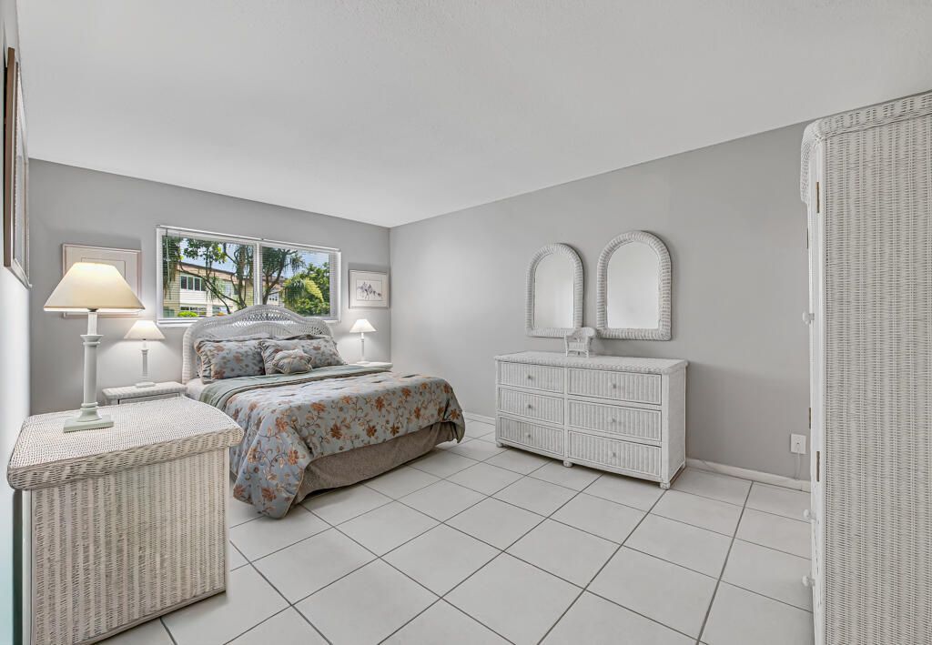 752 Lori Drive, Unit 217, Palm Springs, FL 33461 Photo