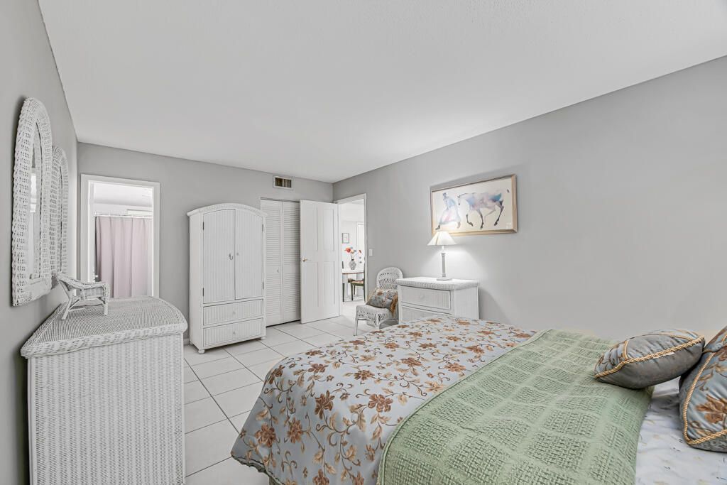 752 Lori Drive, Unit 217, Palm Springs, FL 33461 Photo