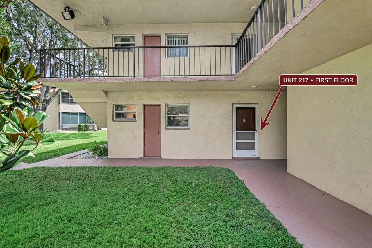 752 Lori Drive, Unit 217, Palm Springs, FL 33461 Photo