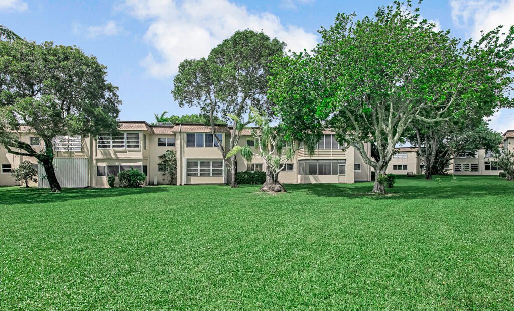 752 Lori Drive, Unit 217, Palm Springs, FL 33461 Photo