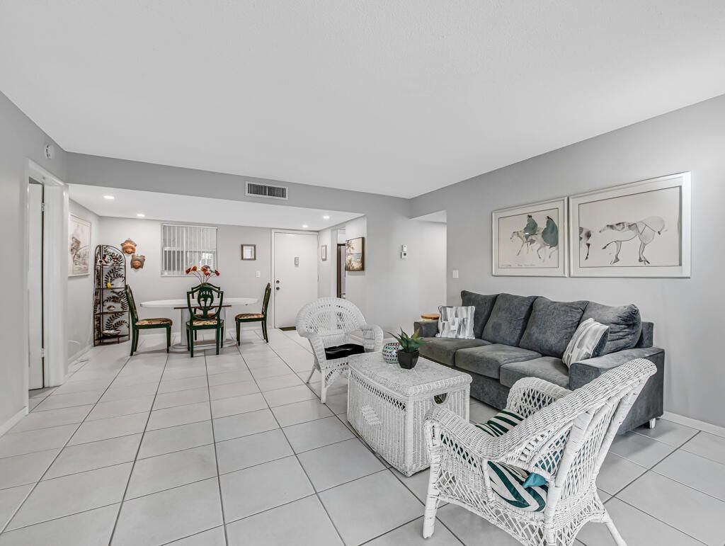 752 Lori Drive, Unit 217, Palm Springs, FL 33461 Photo
