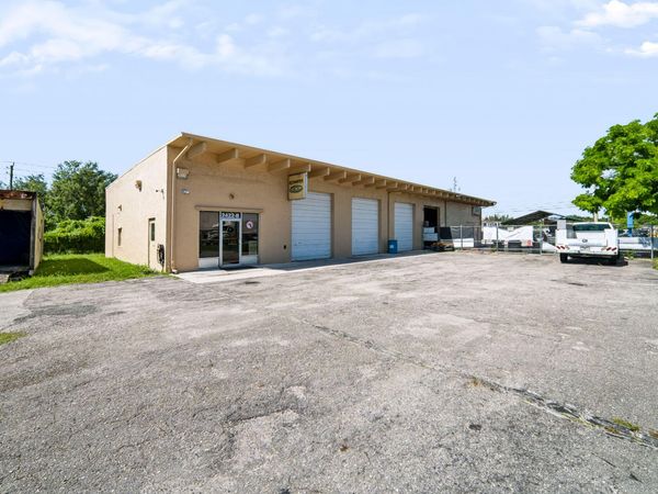 2422 N MILITARY Trail, West Palm Beach, FL 33422