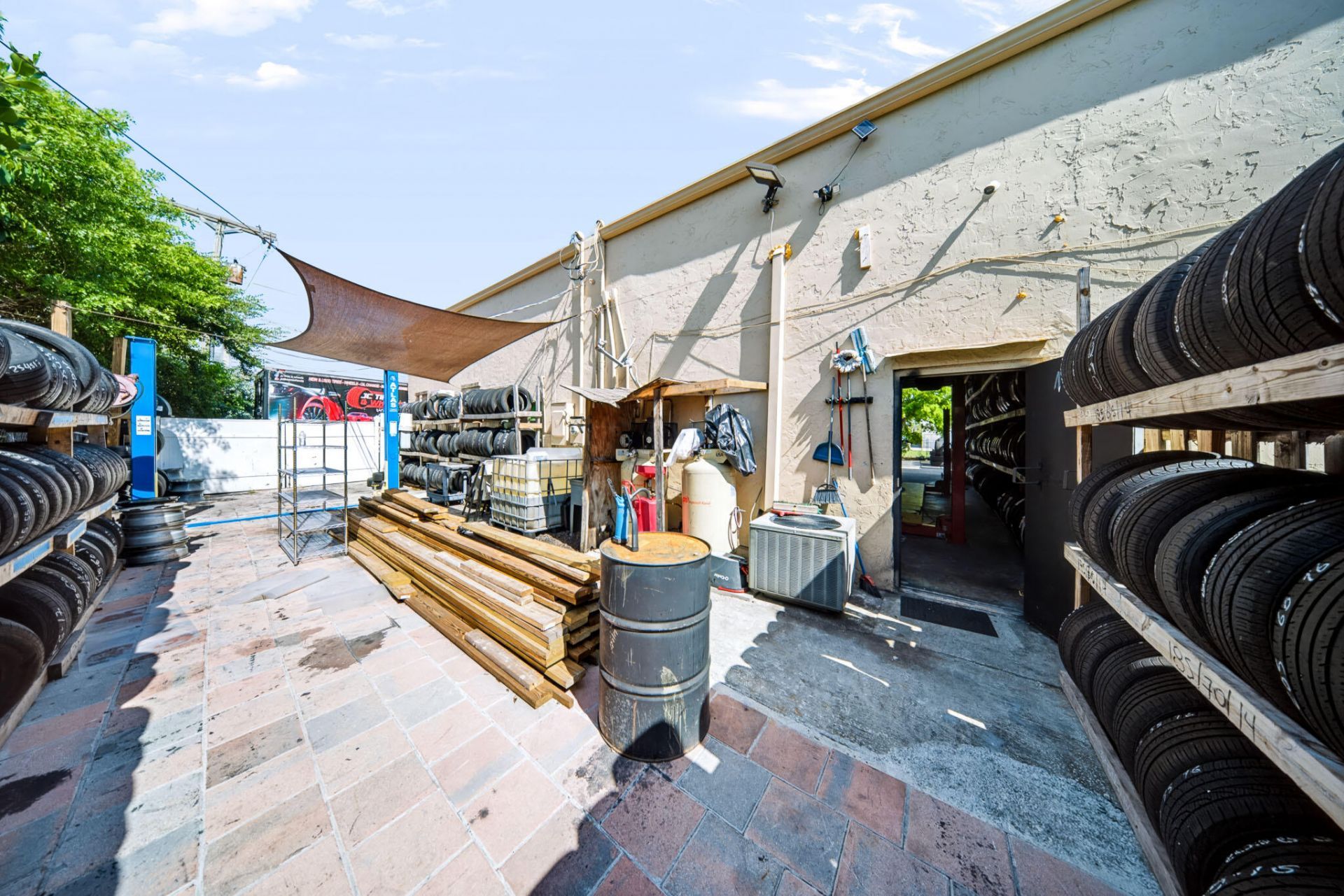 2422 N Military Trail, West Palm Beach, FL 33422 Photo