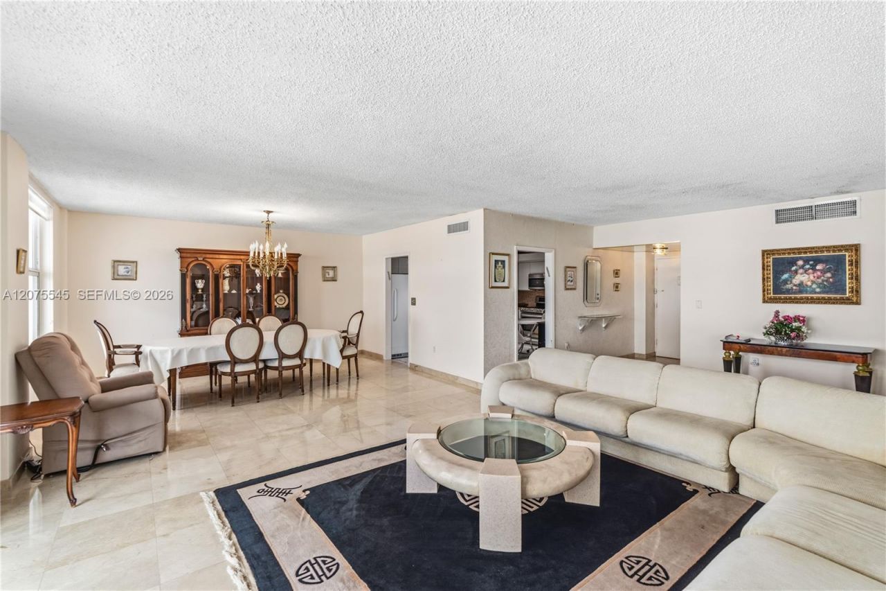 5001 Collins Ave, Unit 3B, Miami Beach, FL 33140 Photo