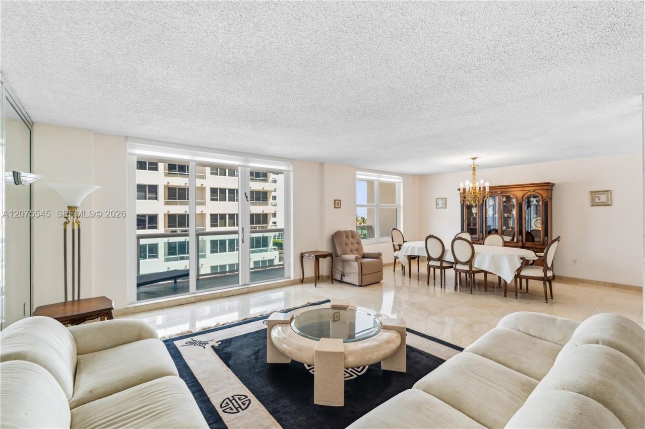 5001 Collins Ave, Unit 3B, Miami Beach, FL 33140 Photo