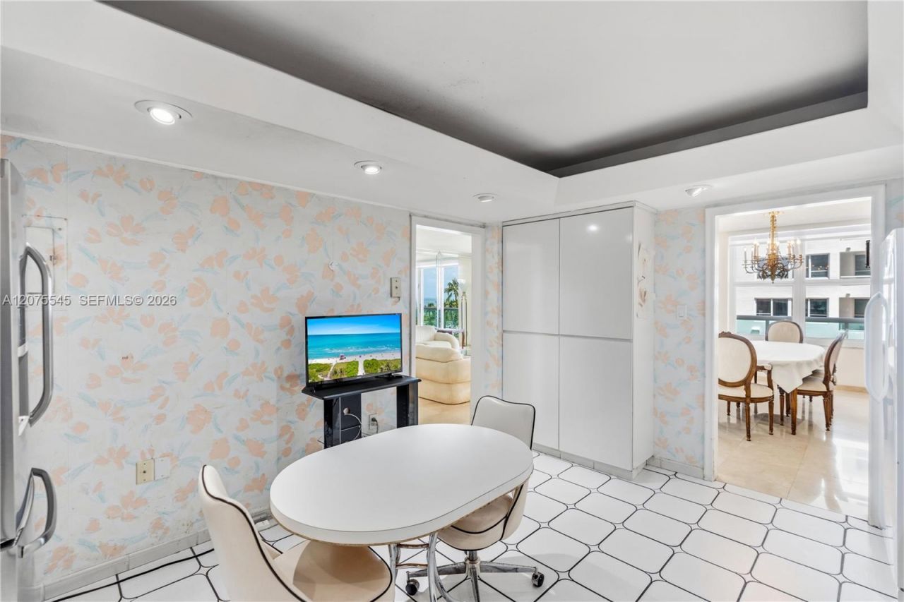 5001 Collins Ave, Unit 3B, Miami Beach, FL 33140 Photo