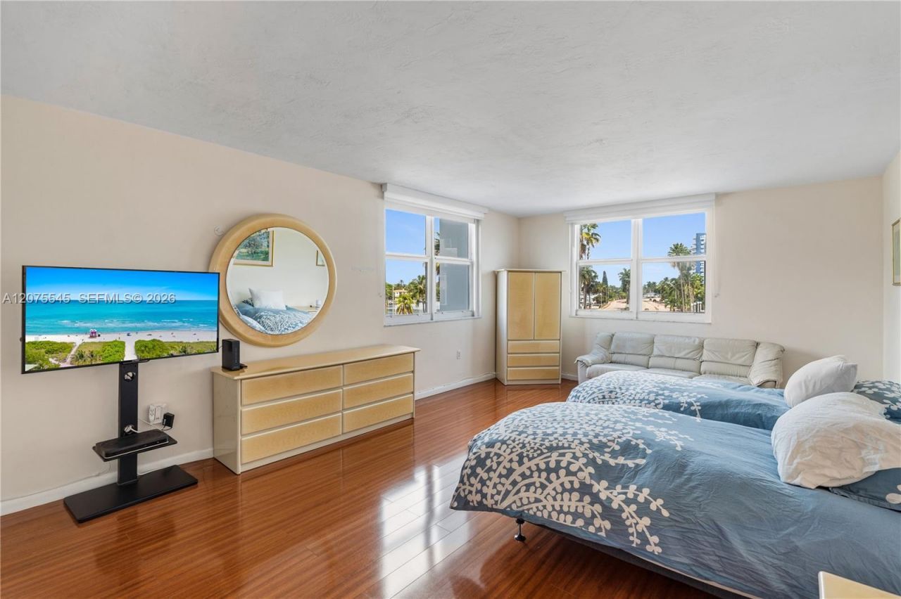5001 Collins Ave, Unit 3B, Miami Beach, FL 33140 Photo
