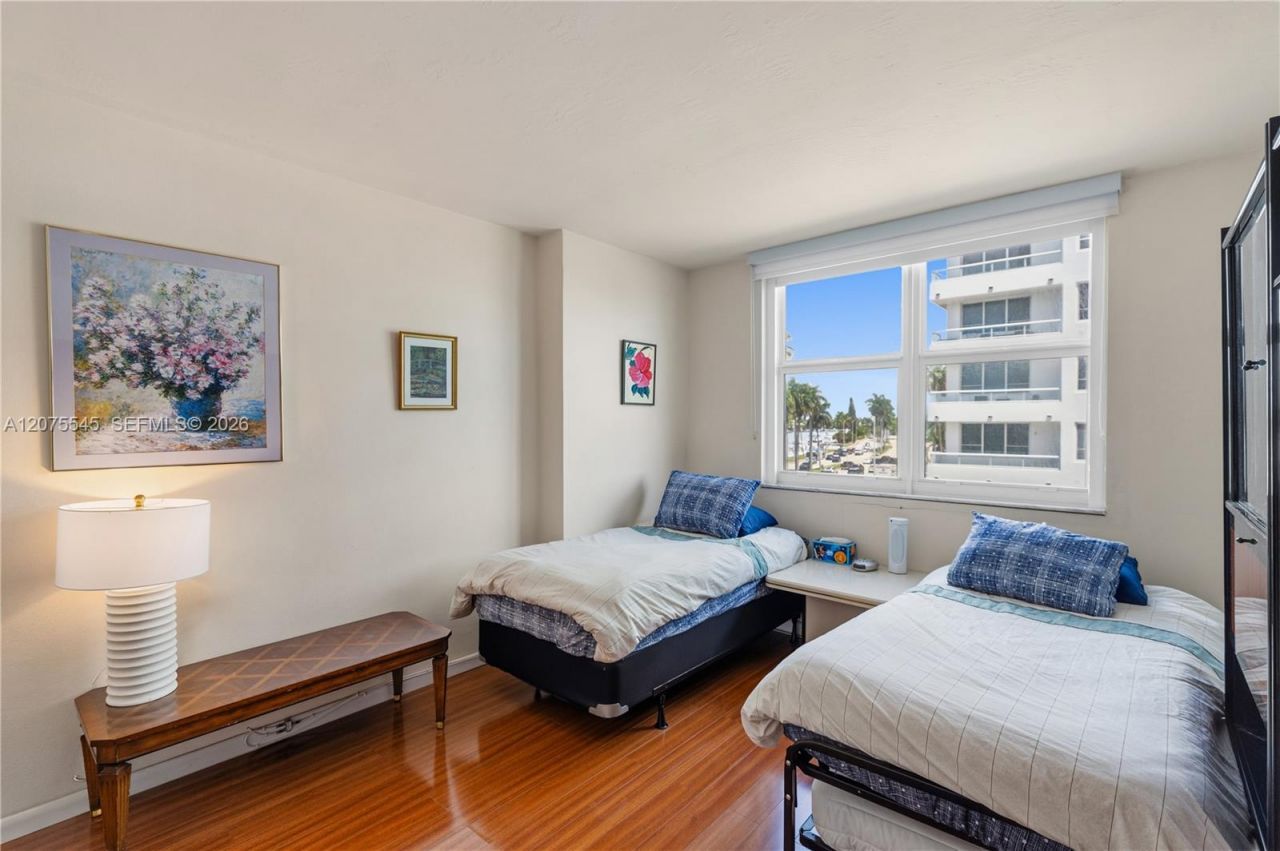 5001 Collins Ave, Unit 3B, Miami Beach, FL 33140 Photo
