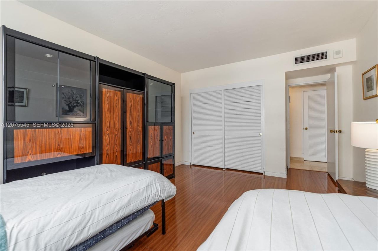 5001 Collins Ave, Unit 3B, Miami Beach, FL 33140 Photo