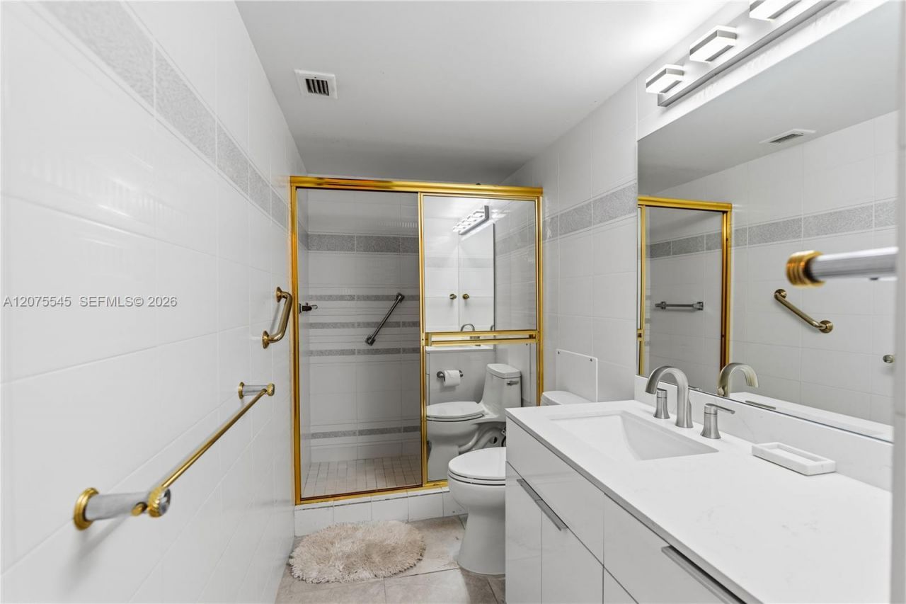 5001 Collins Ave, Unit 3B, Miami Beach, FL 33140 Photo