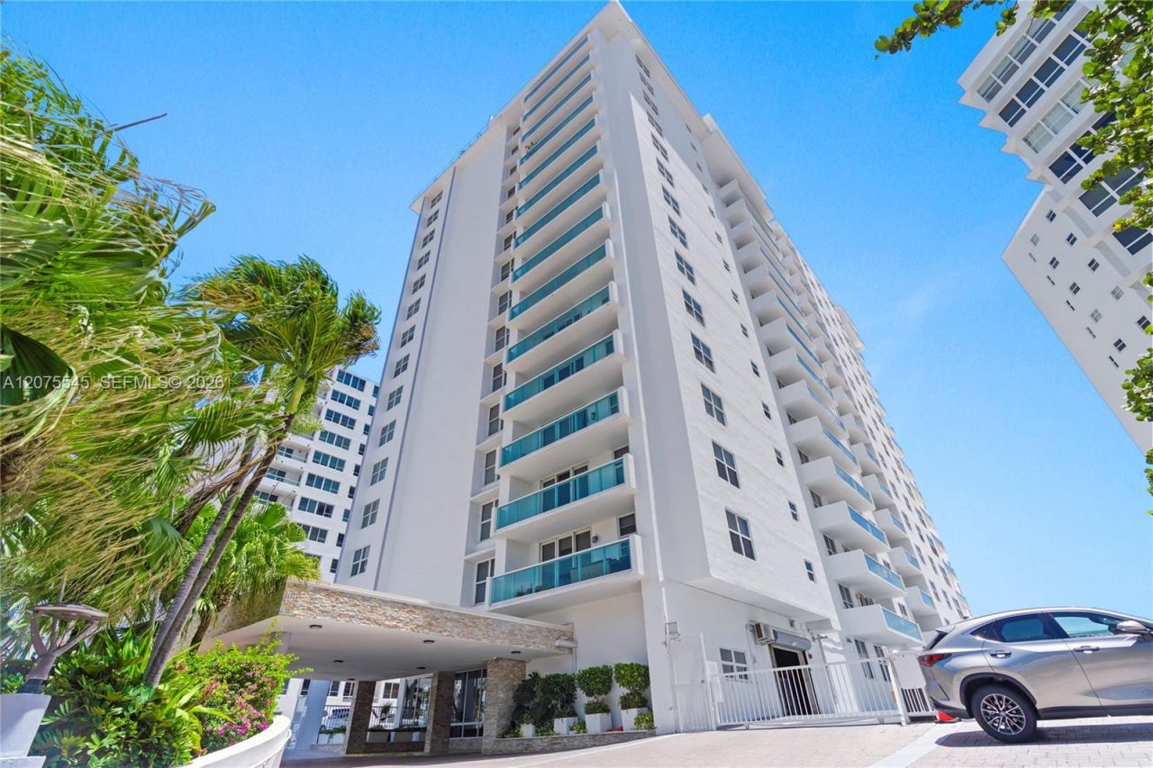5001 Collins Ave , Unit 3B, Miami Beach, FL 33140 Photo