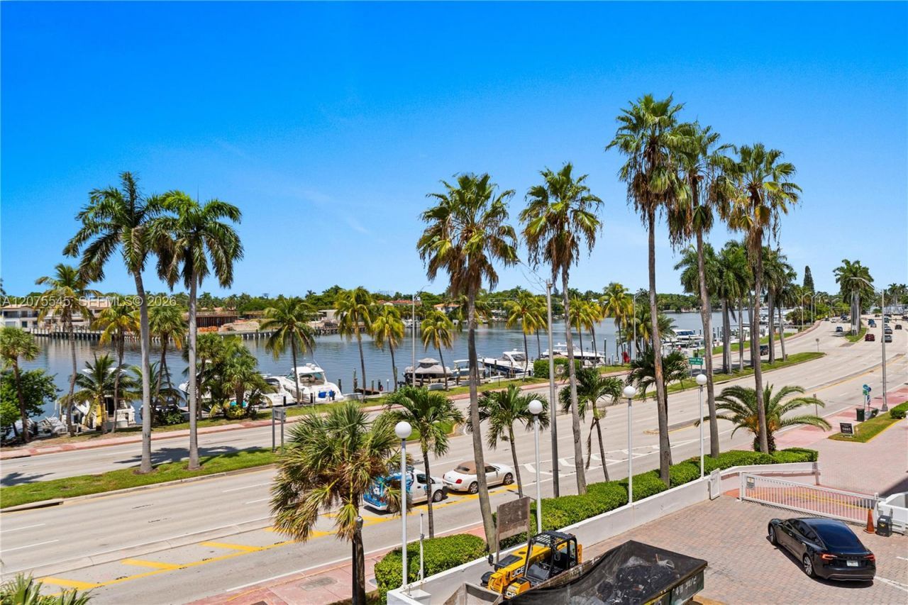 5001 Collins Ave, Unit 3B, Miami Beach, FL 33140 Photo
