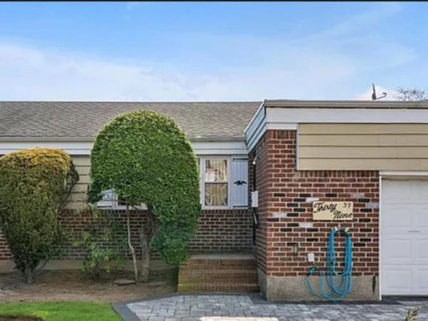 39 caroline Avenue , Elmont, NY 11003