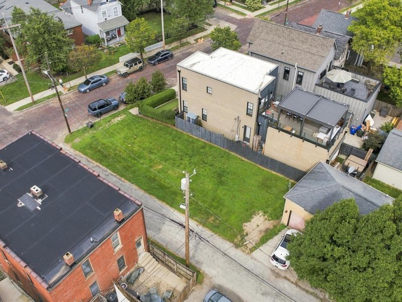 243 E 3rd Avenue, Columbus, OH 43201 Photo 4