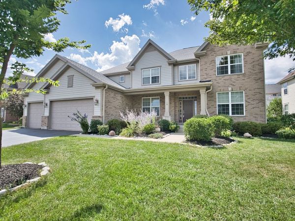 19 N Empress Drive, Hawthorn Woods, IL 60047