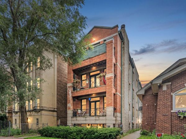 6442 N Mozart Street , Unit 1, Chicago, IL 60645