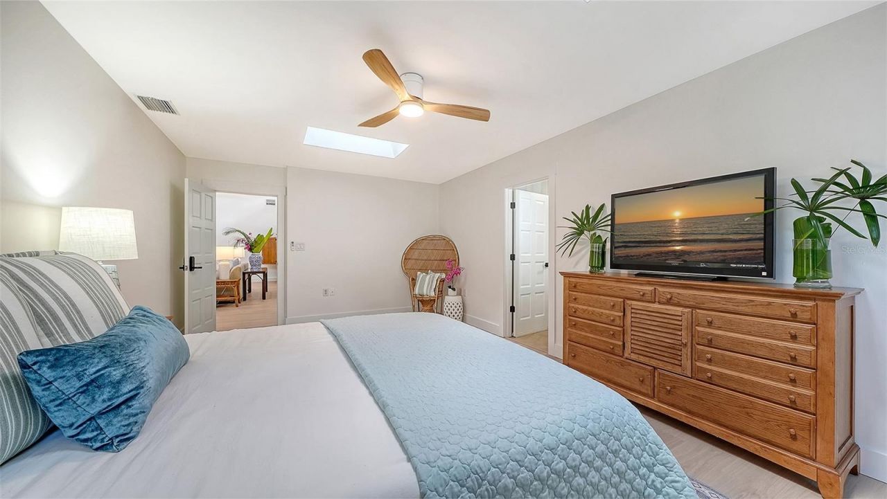 3624 S Lockwood Ridge Road, Sarasota, FL 34239 Photo