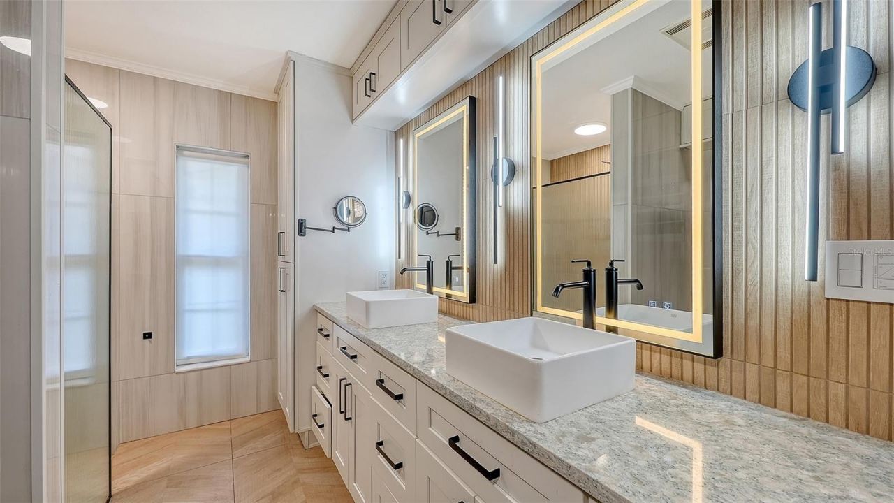 3624 S Lockwood Ridge Road, Sarasota, FL 34239 Photo