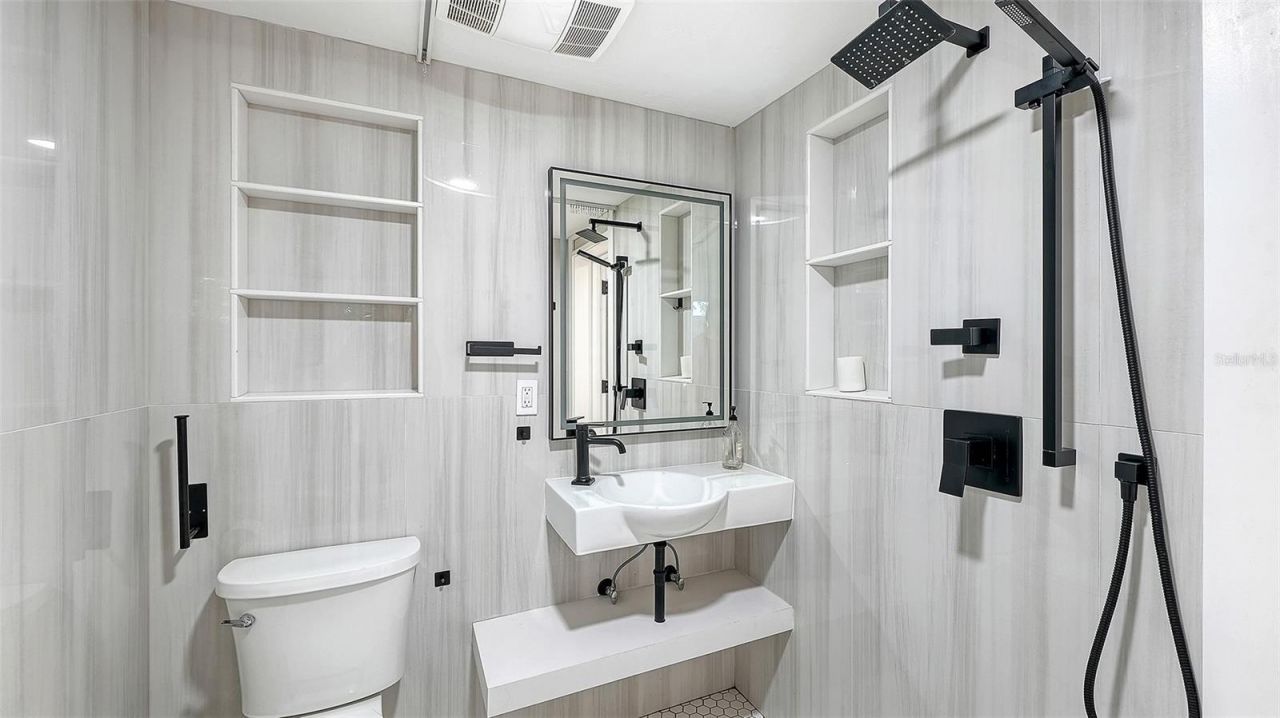 3624 S Lockwood Ridge Road, Sarasota, FL 34239 Photo