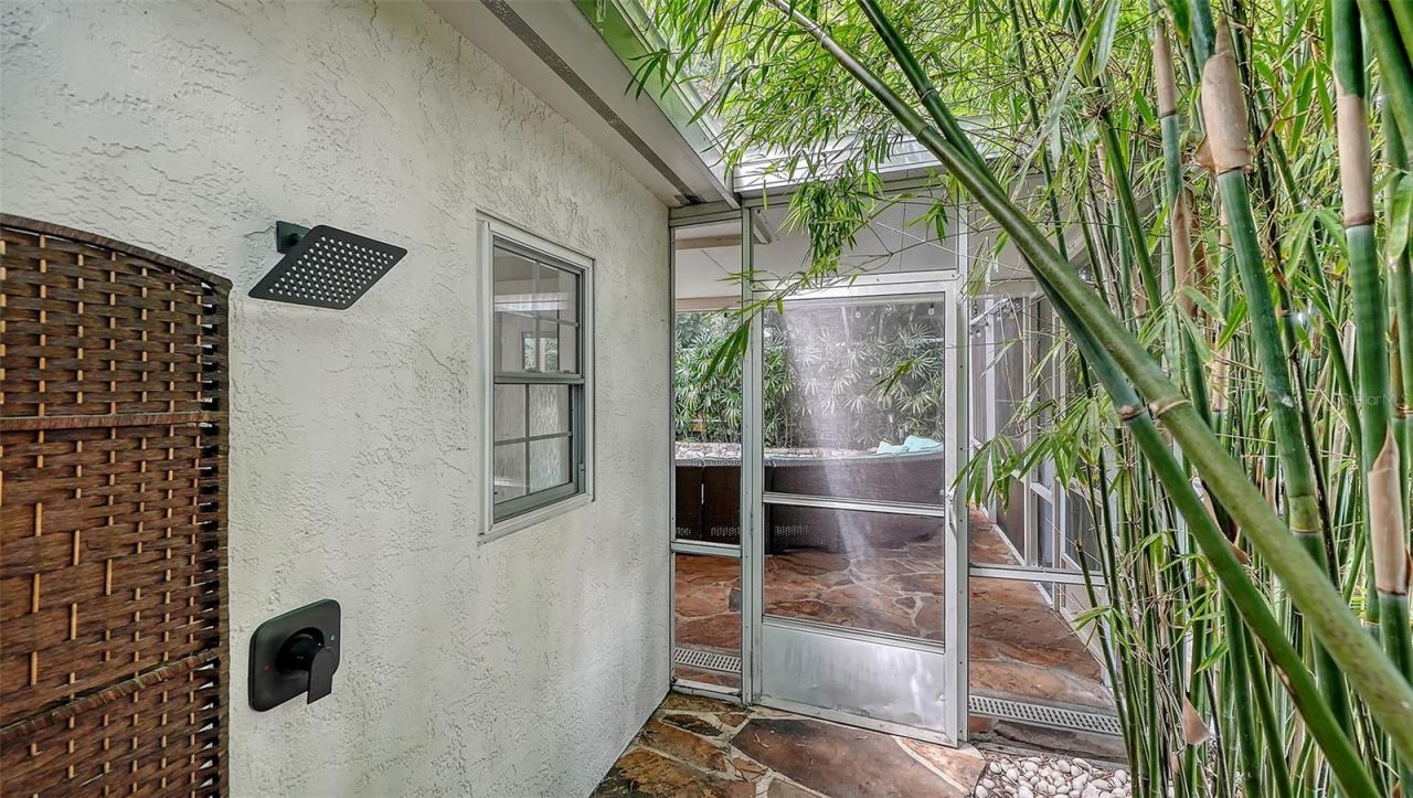 3624 S Lockwood Ridge Road, Sarasota, FL 34239 Photo