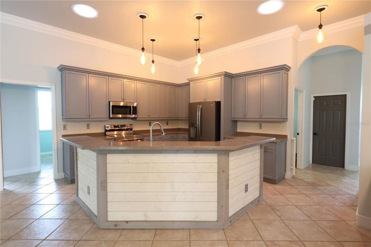 9826 Weather Stone Place , Fort Myers, FL 33913 Photo