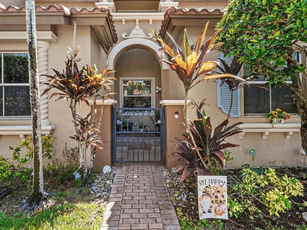 2928 HIDDEN HILLS Road, Unit 1404, West Palm Beach, FL 33411