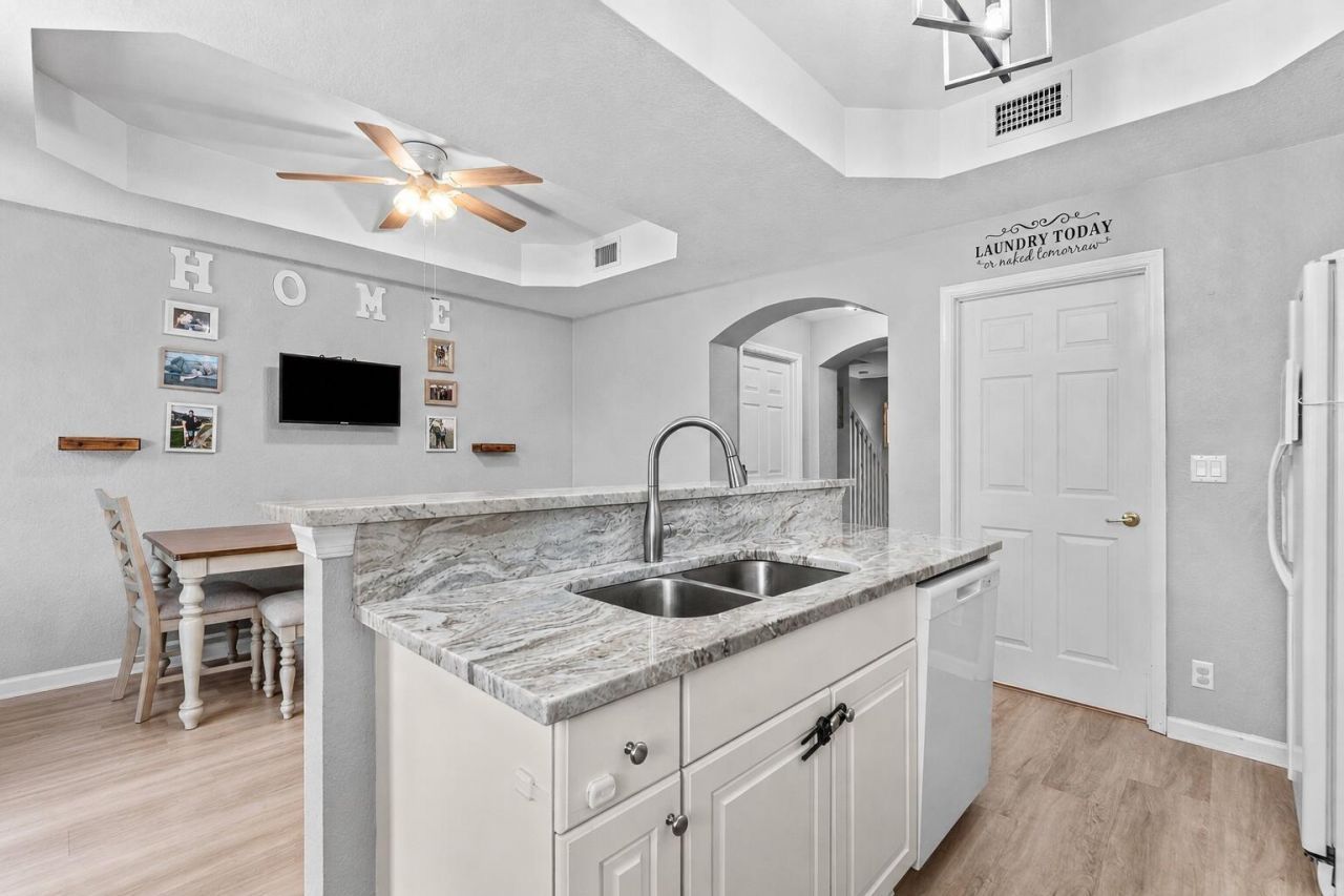 2928 Hidden Hills Road, Unit 1404, West Palm Beach, FL 33411 Photo