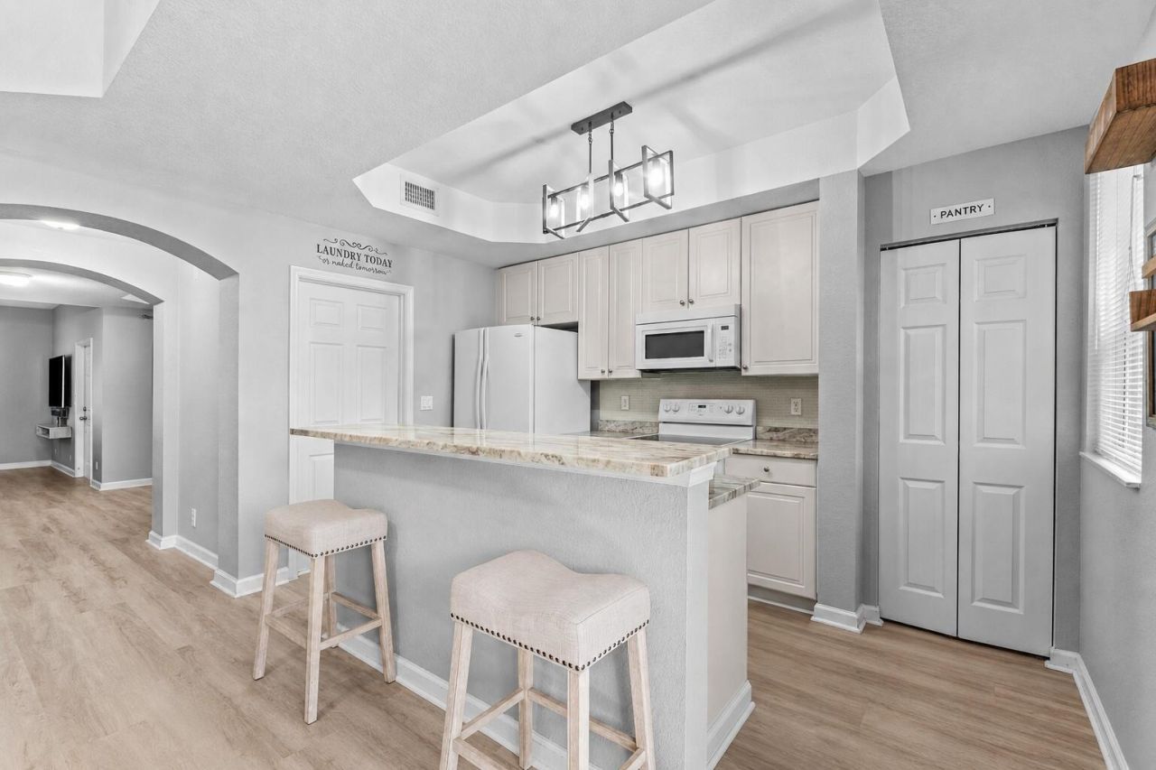 2928 Hidden Hills Road, Unit 1404, West Palm Beach, FL 33411 Photo