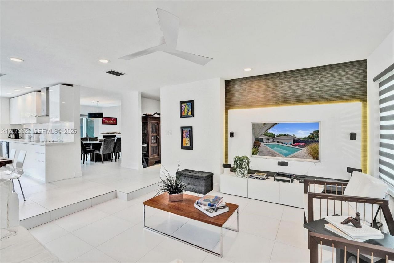 18 Boxwood Rd , Hollywood, FL 33021 Photo