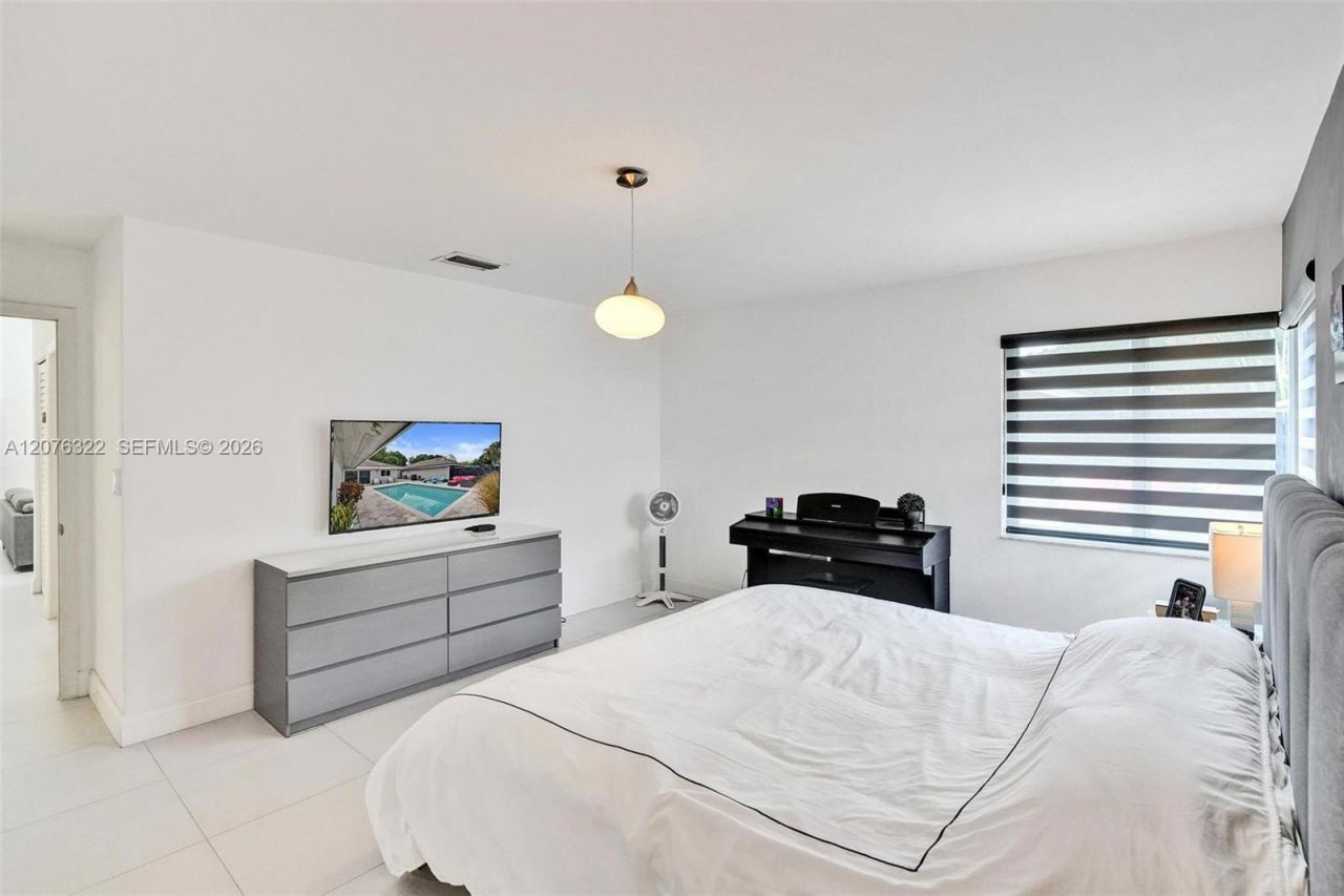 18 Boxwood Rd , Hollywood, FL 33021 Photo